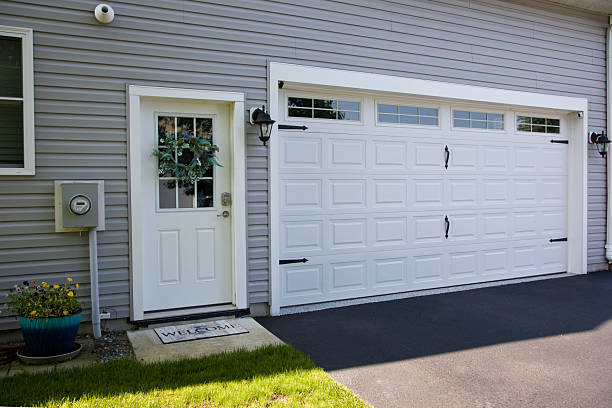24/7 Emergency Garage Door Panel Replacement experts in Palmyra, IN